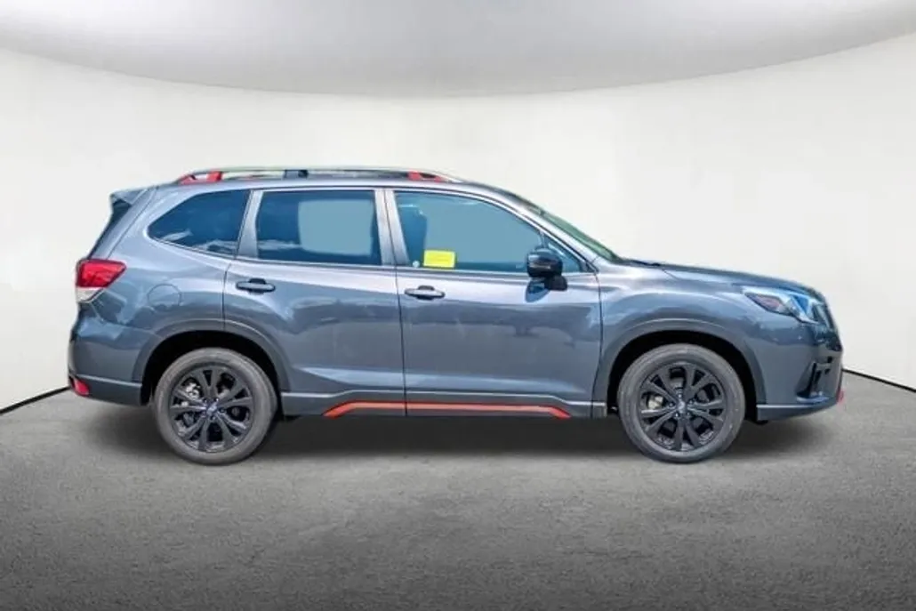 2023 Subaru Forester Sport photo 1