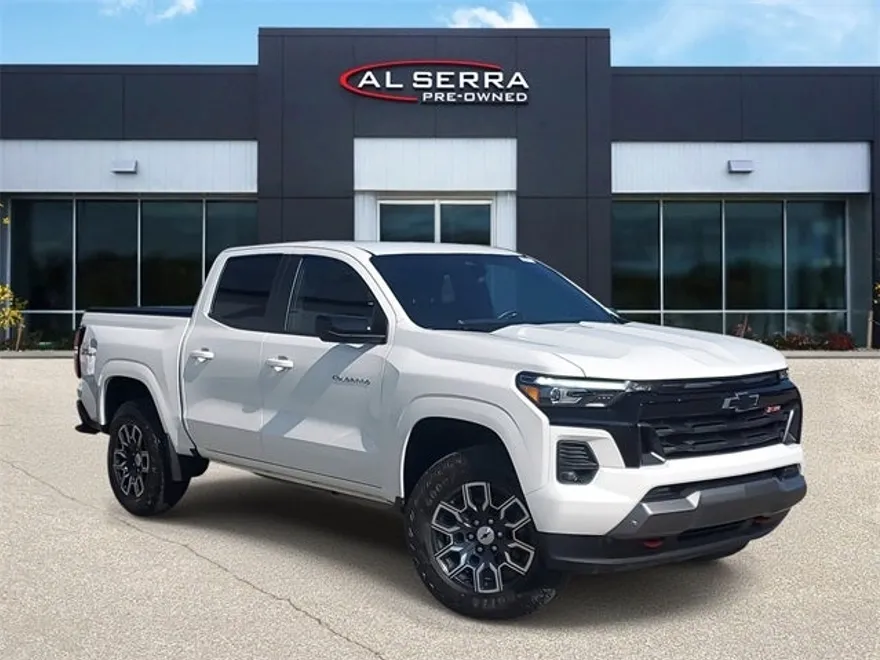 2023 Chevrolet Colorado Z71 photo 1