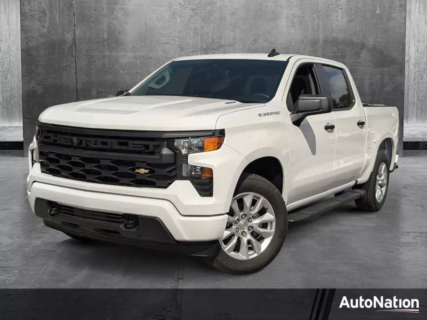 2025 Chevrolet Silverado 1500 Custom photo 1