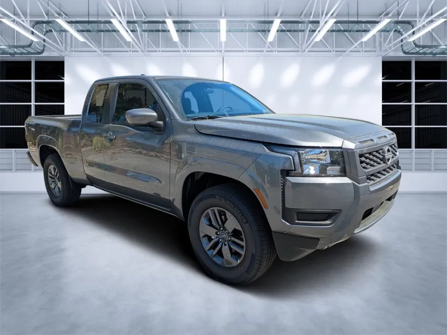 2025 Nissan Frontier SV photo 1