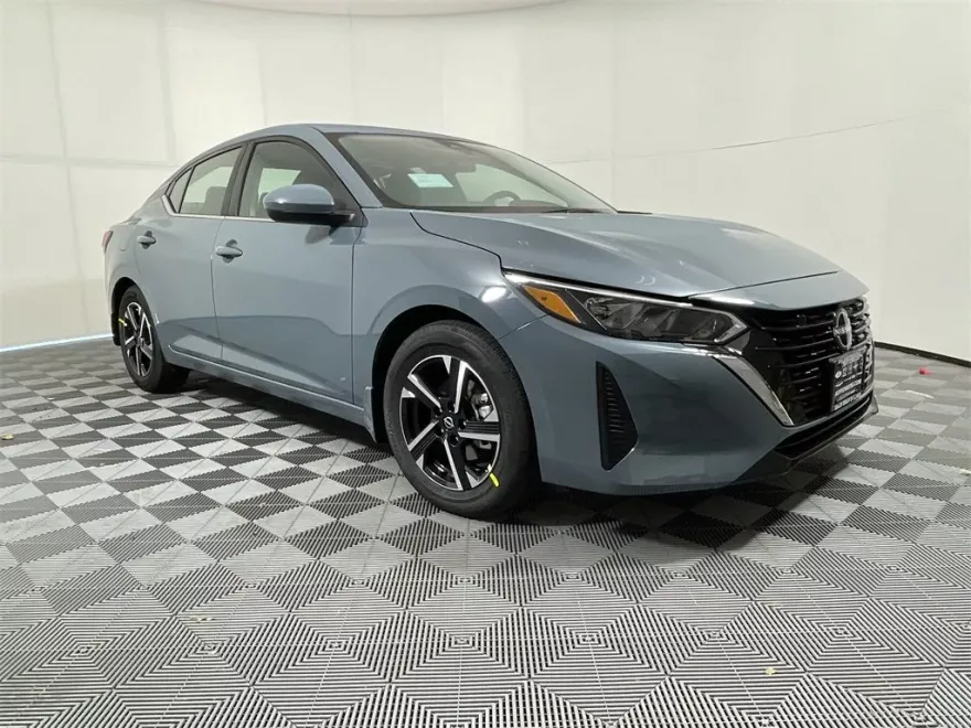 2025 Nissan Sentra SV photo 1