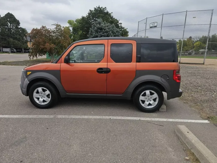 2004 Honda Element EX photo 1