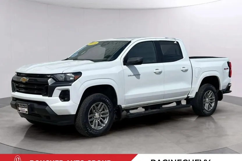 2023 Chevrolet Colorado LT photo 1
