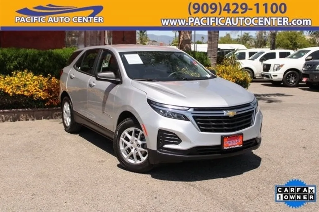 2022 Chevrolet Equinox LS photo 1