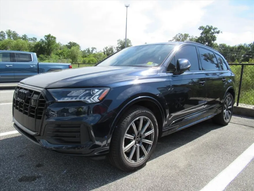 2023 Audi Q7 45 Premium Plus photo 1