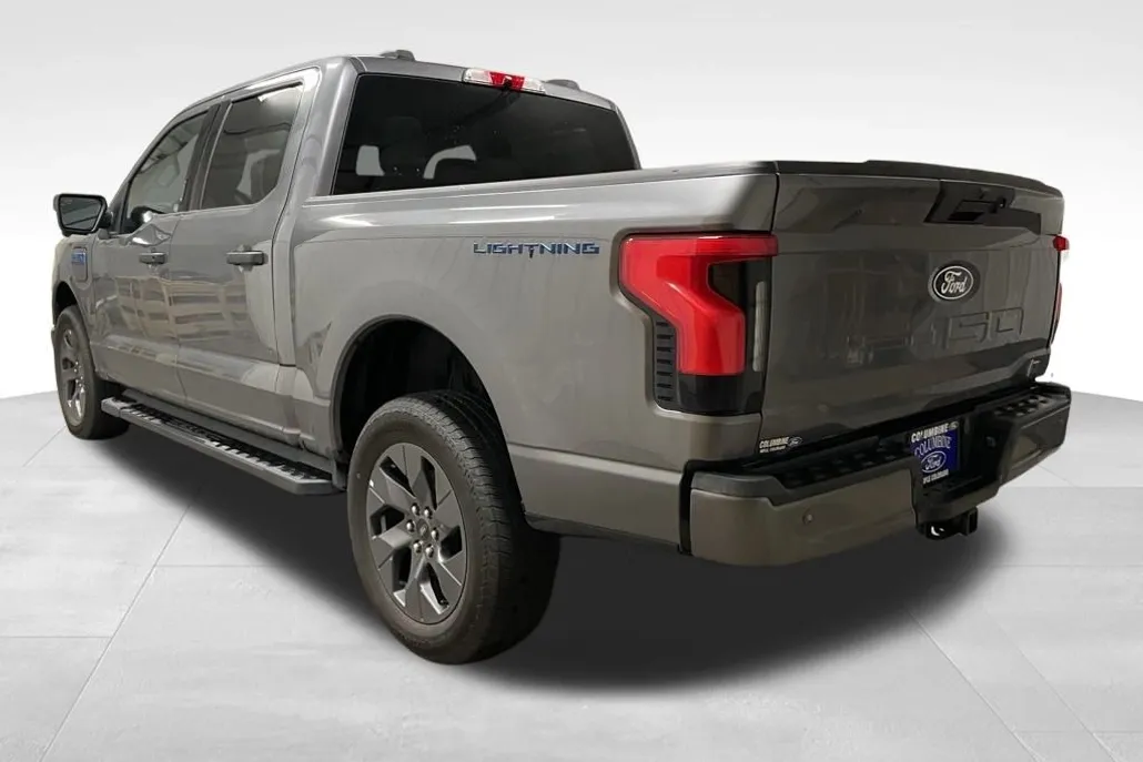 2024 Ford F-150 Lightning XLT photo 1