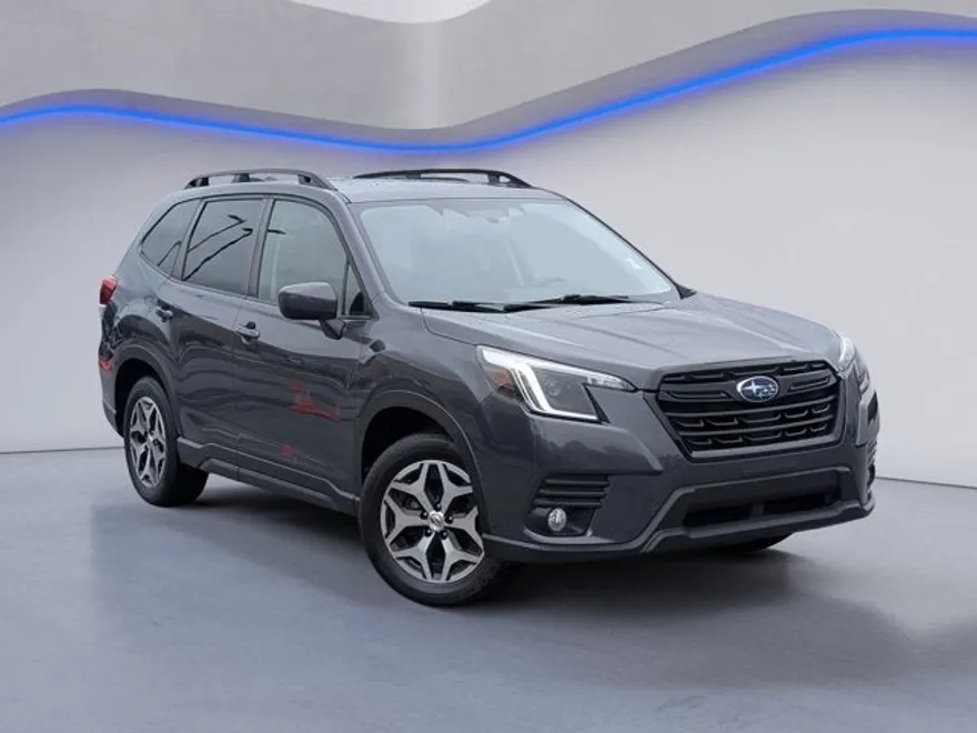 2023 Toyota RAV4 Premium photo 1