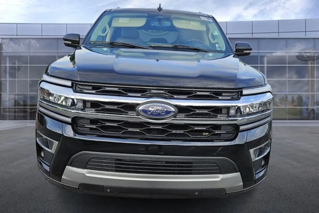 2024 Ford Expedition Limited photo 1