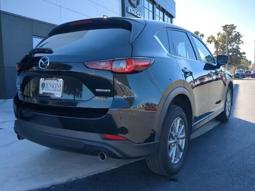 2023 Mazda CX-5 2.5 S Preferred photo 2