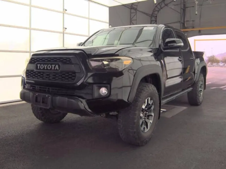 2016 Toyota Tacoma TRD Off-Road photo 1