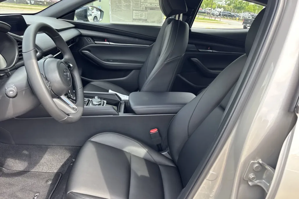 2025 Mazda Mazda3 Hatchback 2.5 Select Sport photo 1