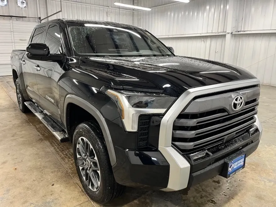 2022 Toyota Tundra Limited photo 1