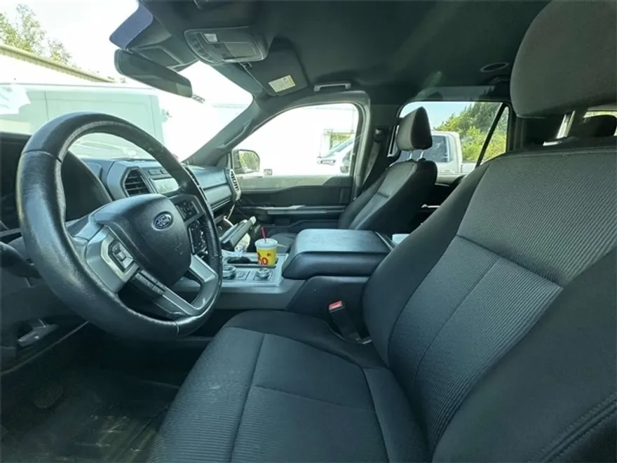 2021 Ford Expedition MAX XLT photo 1