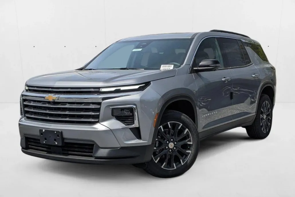 2025 Chevrolet Traverse photo 1