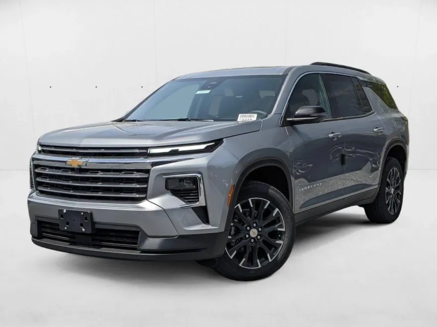 2025 Chevrolet Traverse photo 1