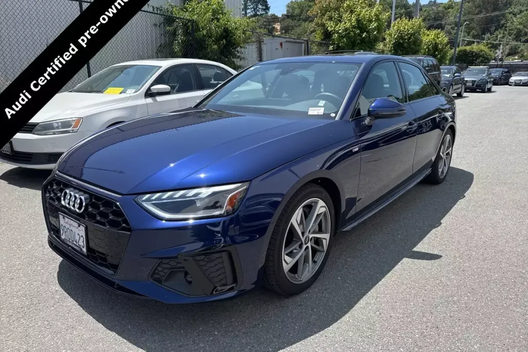 2025 Audi A4 45 S line Premium Plus Quattro photo 1