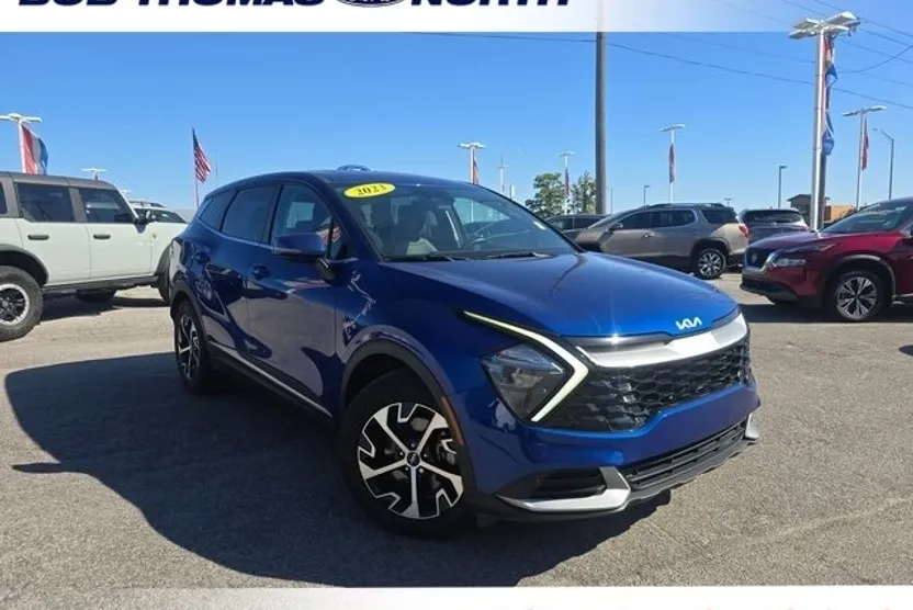 2023 Kia Sportage EX photo 1