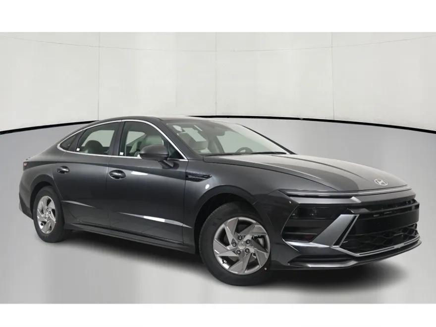 2025 Hyundai Sonata SE photo 1