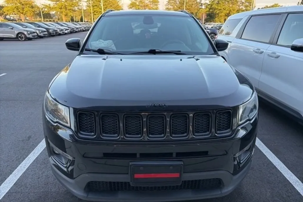 2018 Jeep Compass Latitude photo 1