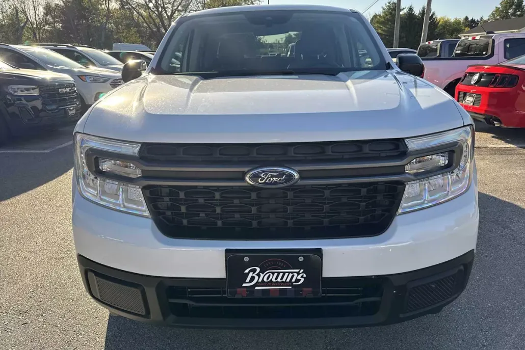 2024 Ford Maverick XLT photo 1