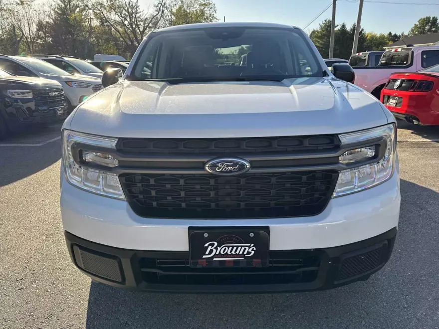 2024 Ford Maverick XLT photo 1
