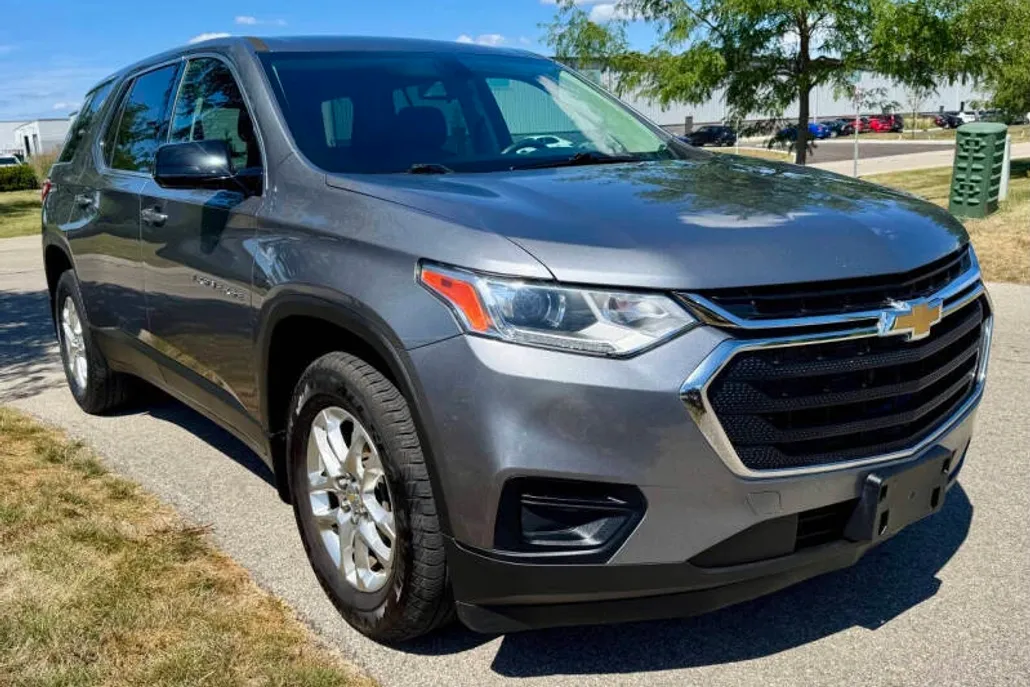 2020 Chevrolet Traverse 1LS photo 1