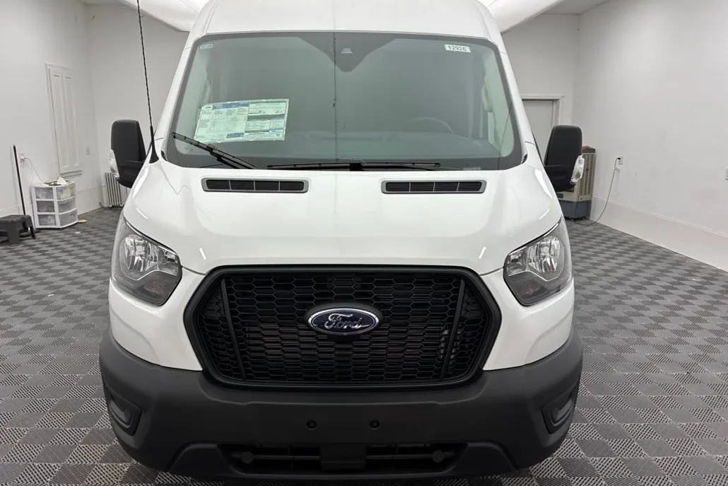 2025 Ford Transit Cargo Van photo 1
