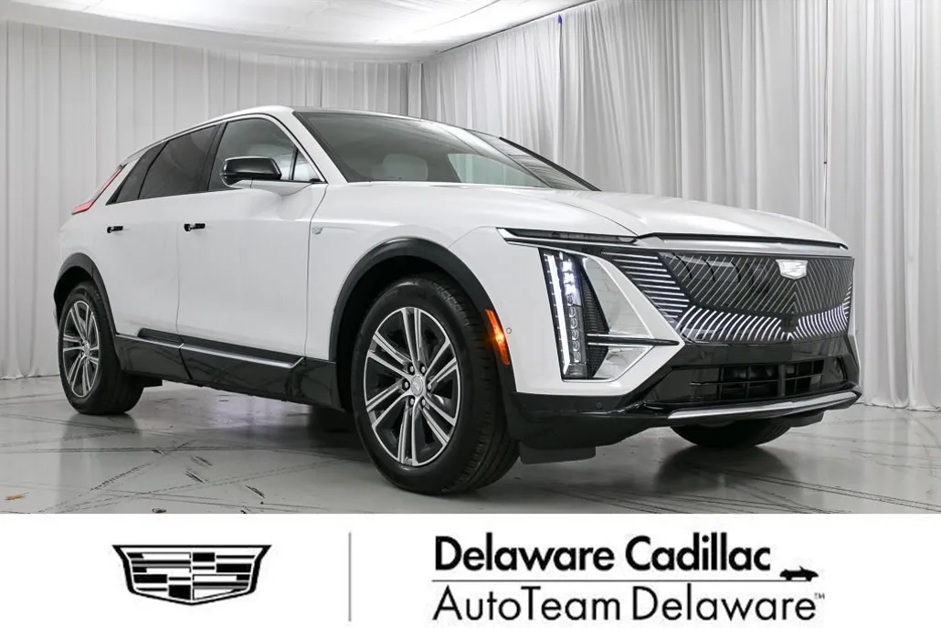 2025 Cadillac Lyriq Luxury photo 1