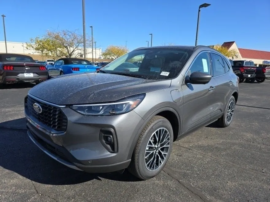 2025 Ford Escape Base photo 1