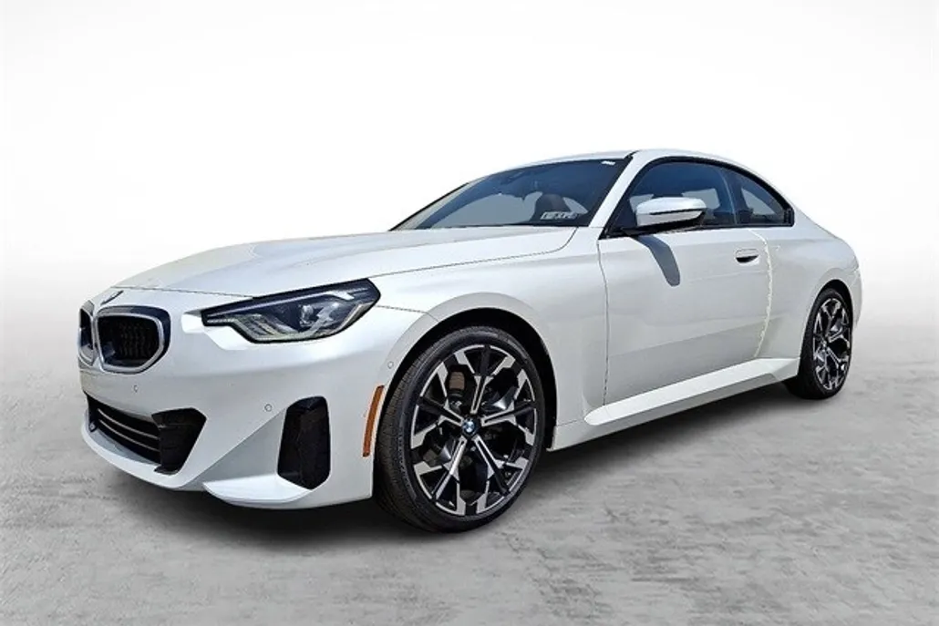 2025 Bmw 230i xDrive photo 1