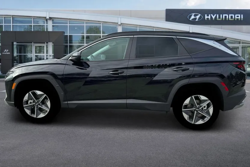 2025 Hyundai Tucson SEL photo 1
