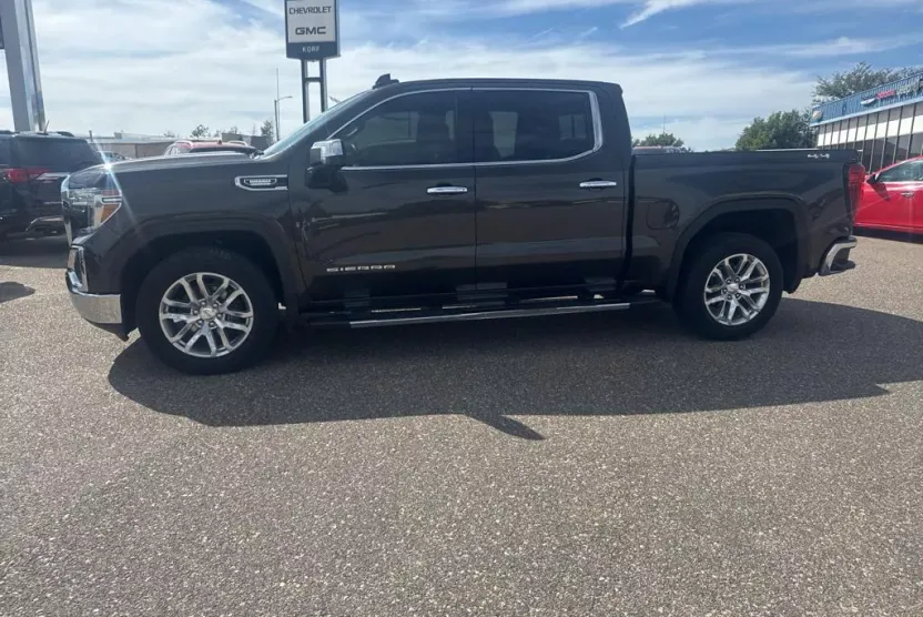 2021 Gmc Sierra 1500 SLT photo 1