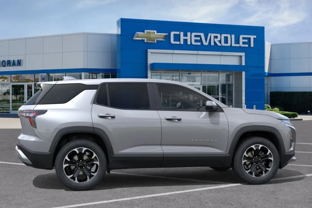2026 Chevrolet Equinox LT photo 1