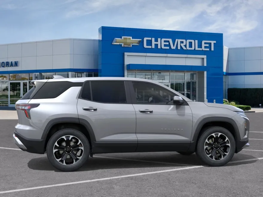 2026 Chevrolet Equinox LT photo 1