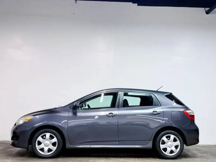 2009 Toyota Corolla Matrix L 4WD photo 1