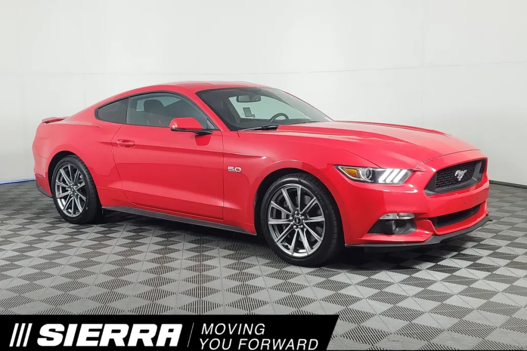 2015 Ford Mustang GT Premium photo 1