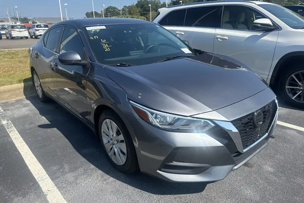 2021 Nissan Sentra S photo 1