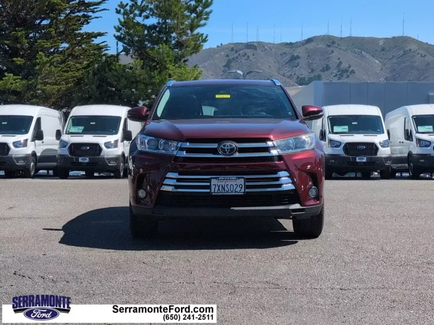 2017 Toyota Highlander Limited photo 1