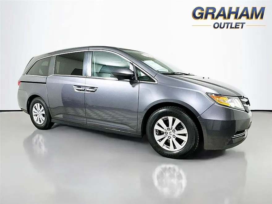 2016 Honda Odyssey SE photo 1