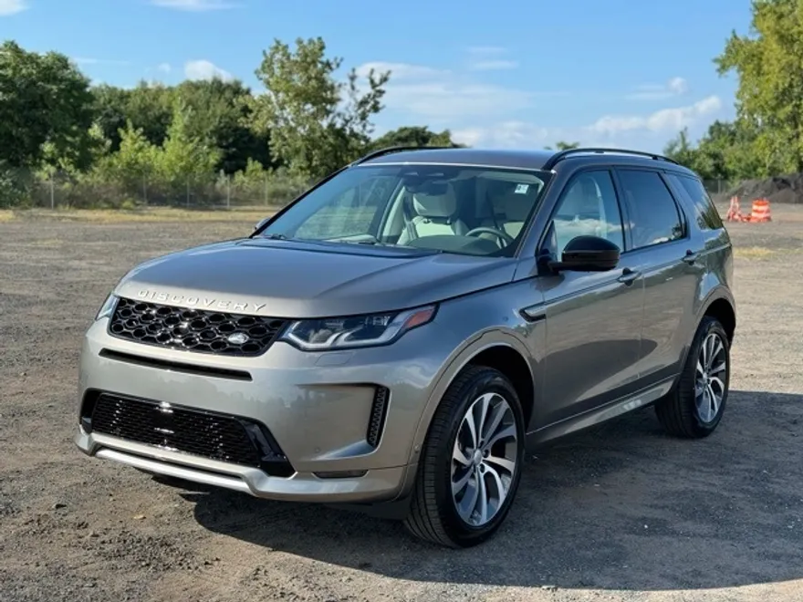 2025 Land Rover Discovery Sport S photo 1