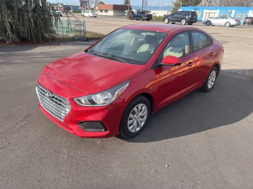 2021 Hyundai Accent SE photo 1