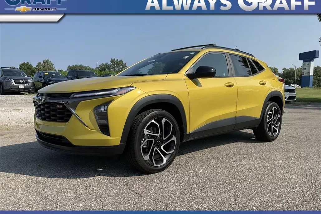 2024 Chevrolet Trax photo 1