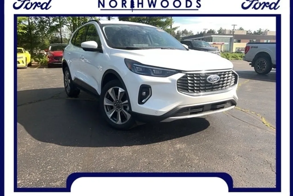 2023 Ford Escape Platinum photo 1