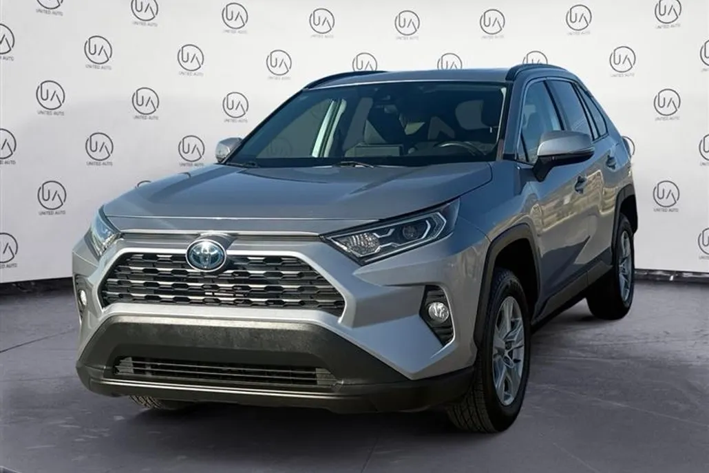 2021 Toyota RAV4 Hybrid XLE photo 1