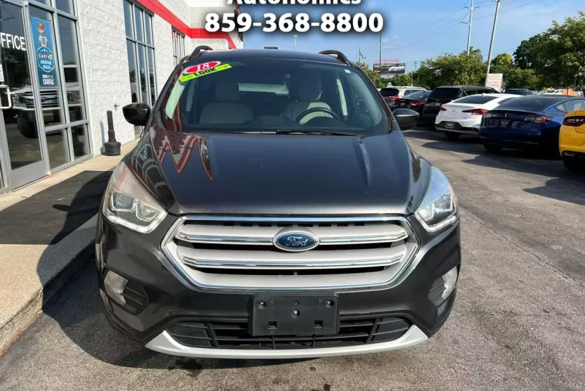 2018 Ford Escape SEL photo 1