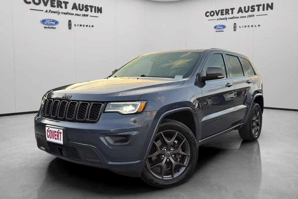 2021 Jeep Grand Cherokee Anniversary Edition photo 1