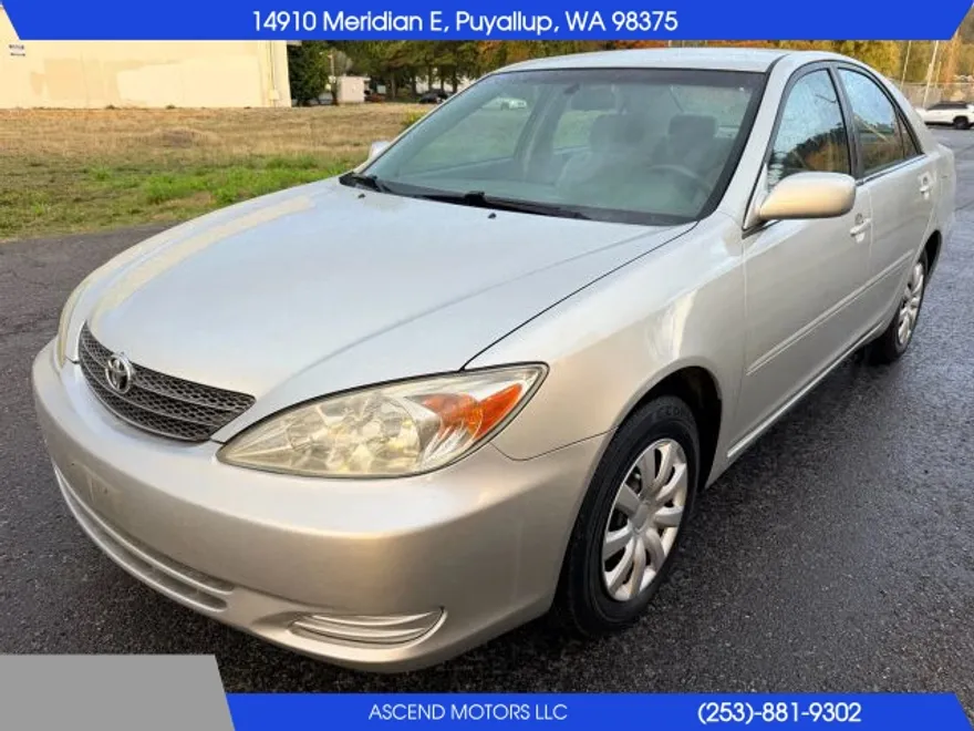 2002 Toyota Camry LE photo 1