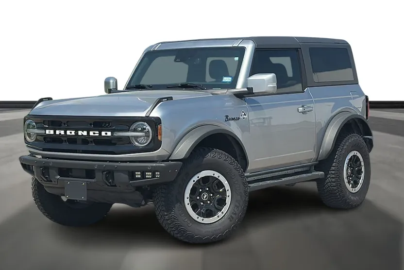 2023 Ford Bronco Outer Banks photo 1