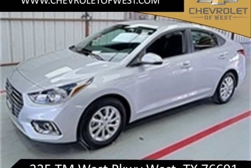 2022 Hyundai Accent SEL photo 1