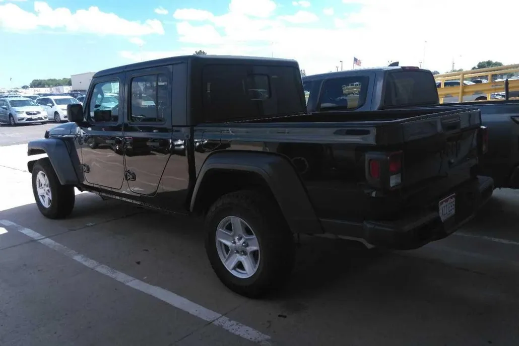 2023 Jeep Gladiator Sport photo 1